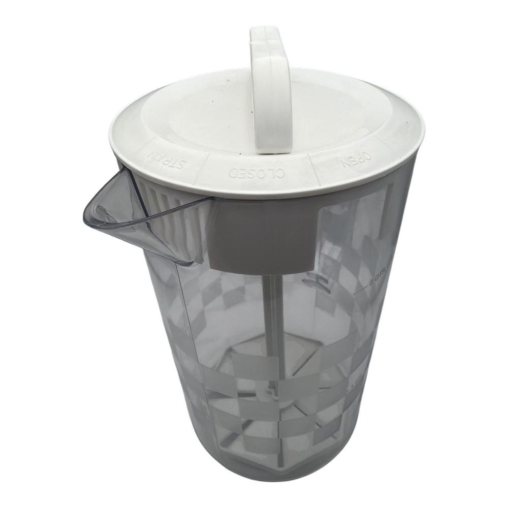 Pampered Chef Quick Stir Pitcher 2 Quart Checkered Design w/ Plunger EUC